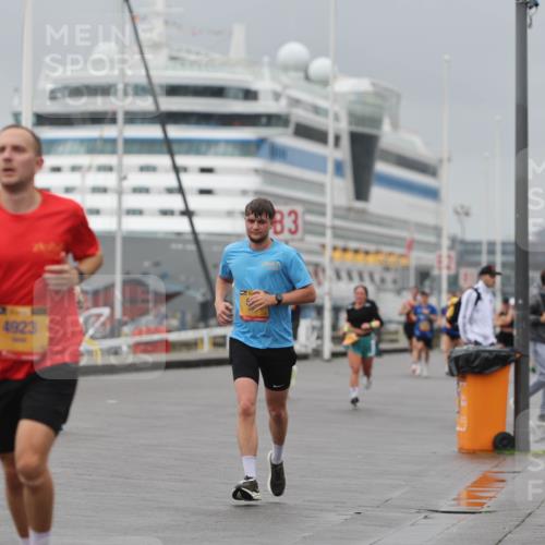 13.09.2026 - Kiel Lauf Andreas Tolksdorf http://msf.ph/oto/10475661 13.09.2026 11:47:59 Kiellinie 4923, 83 meine-sportfotos.de