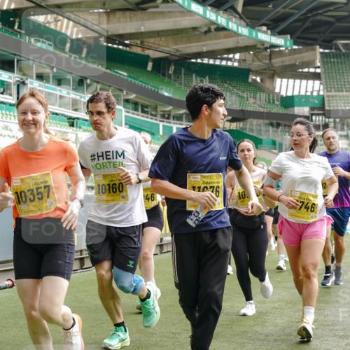13.09.2026 - 21. swb-Marathon Bremen Michael Burmester http://msf.ph/oto/10475673 13.09.2026 10:38:56 Laufen im Stadion 10090, 10091, 10135, 10138, 10139, 10168, 10188, 10190, 10204, 10205, 10217, 10229, 10238, 10259, 10260, 10273, 10274, 10279, 10280, 10283, 10305, 10314, 10323, 10360, 10363, 10364, 10370, 10375, 10376, 10378, 10404, 10432, 10457, 10465, 10469, 10488, 10493, 10501, 10505, 10510, 10511, 10526, 10556, 10576, 10595, 10609, 10616, 10619, 10630, 10645, 10654, 10660, 10661, 10662, 10664, 10681, 10682, 10686, 10695, 10697, 10712, 10743, 10802, 10823 meine-sportfotos.de