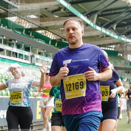 13.09.2026 - 21. swb-Marathon Bremen Michael Burmester http://msf.ph/oto/10475779 13.09.2026 10:39:00 Laufen im Stadion 10090, 10091, 10135, 10138, 10139, 10168, 10188, 10190, 10204, 10205, 10217, 10229, 10238, 10259, 10260, 10273, 10274, 10279, 10280, 10283, 10305, 10314, 10323, 10360, 10363, 10364, 10370, 10375, 10376, 10378, 10404, 10432, 10457, 10465, 10469, 10488, 10493, 10501, 10505, 10510, 10511, 10526, 10556, 10576, 10580, 10595, 10609, 10616, 10619, 10630, 10645, 10654, 10660, 10661, 10662, 10664, 10681, 10682, 10686, 10695, 10697, 10712, 10743, 10802, 10823 meine-sportfotos.de