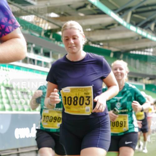 13.09.2026 - 21. swb-Marathon Bremen Michael Burmester http://msf.ph/oto/10475812 13.09.2026 10:39:01 Laufen im Stadion 10090, 10091, 10135, 10138, 10139, 10168, 10188, 10190, 10204, 10205, 10217, 10229, 10238, 10259, 10260, 10273, 10274, 10279, 10280, 10283, 10305, 10314, 10323, 10360, 10363, 10364, 10370, 10375, 10376, 10378, 10404, 10432, 10457, 10465, 10469, 10488, 10493, 10501, 10505, 10510, 10511, 10526, 10556, 10576, 10580, 10595, 10609, 10616, 10619, 10630, 10645, 10654, 10660, 10661, 10662, 10664, 10681, 10682, 10686, 10695, 10697, 10712, 10743, 10802, 10823 meine-sportfotos.de