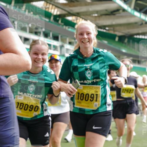 13.09.2026 - 21. swb-Marathon Bremen Michael Burmester http://msf.ph/oto/10475823 13.09.2026 10:39:01 Laufen im Stadion 10090, 10091, 10135, 10138, 10139, 10168, 10188, 10190, 10204, 10205, 10217, 10229, 10238, 10259, 10260, 10273, 10274, 10279, 10280, 10283, 10305, 10314, 10323, 10360, 10363, 10364, 10370, 10375, 10376, 10378, 10404, 10432, 10457, 10465, 10469, 10488, 10493, 10501, 10505, 10510, 10511, 10526, 10556, 10576, 10580, 10595, 10609, 10616, 10619, 10630, 10645, 10654, 10660, 10661, 10662, 10664, 10681, 10682, 10686, 10695, 10697, 10712, 10743, 10802, 10823 meine-sportfotos.de