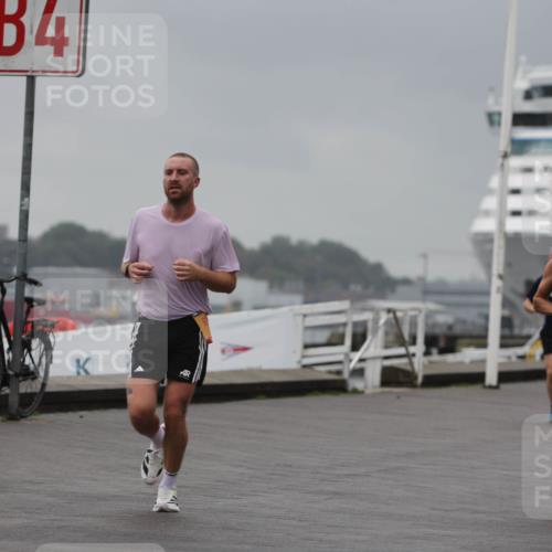 13.09.2026 - Kiel Lauf Andreas Tolksdorf http://msf.ph/oto/10475827 13.09.2026 11:48:20 Kiellinie 4, 39, 9451 meine-sportfotos.de