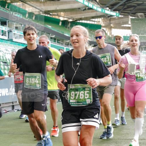 13.09.2026 - 21. swb-Marathon Bremen Michael Burmester http://msf.ph/oto/10475846 13.09.2026 13:16:43 Laufen im Stadion 134, 143, 153, 231, 263, 267, 271, 449, 588, 598, 612, 653, 990, 1057, 1185, 1312, 1465, 1539, 1813, 1825, 1874, 1987, 2013, 2067, 2096, 2218, 2259, 2351, 2363, 2381, 2385, 2386, 2389, 2419, 2468, 2532, 2550, 2562, 2579, 2586, 2655, 2664, 2667, 2678, 2698, 2760, 2778, 2783, 2797, 2799, 2821, 2846, 2859, 2874, 2974, 2984, 2996, 3001, 3075, 3104, 3133, 3157, 3165, 3185, 3195, 3213, 3237, 3265, 3314, 3331, 3366, 3382, 3387, 3431, 3479, 3486, 3501, 3506, 3512, 3829 meine-sportfotos.de