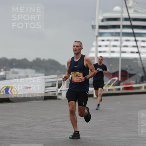 13.09.2026 - Kiel Lauf Andreas Tolksdorf http://msf.ph/oto/10475853 13.09.2026 11:48:21 Kiellinie 4, 3, 38, 945 meine-sportfotos.de