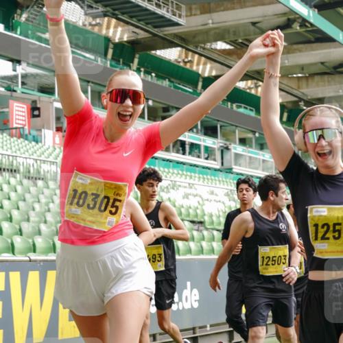13.09.2026 - 21. swb-Marathon Bremen Michael Burmester http://msf.ph/oto/10475866 13.09.2026 10:39:03 Laufen im Stadion 10090, 10091, 10135, 10138, 10139, 10168, 10188, 10190, 10204, 10205, 10217, 10229, 10238, 10259, 10260, 10279, 10280, 10283, 10305, 10314, 10323, 10360, 10363, 10364, 10370, 10375, 10376, 10378, 10404, 10432, 10457, 10465, 10469, 10484, 10488, 10493, 10501, 10505, 10510, 10511, 10526, 10556, 10576, 10580, 10595, 10609, 10616, 10619, 10630, 10645, 10654, 10660, 10661, 10662, 10664, 10681, 10682, 10686, 10695, 10697, 10712, 10743, 10802, 10823 meine-sportfotos.de