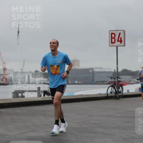 13.09.2026 - Kiel Lauf Andreas Tolksdorf http://msf.ph/oto/10475969 13.09.2026 11:48:32 Kiellinie 39, 3502, 4 meine-sportfotos.de