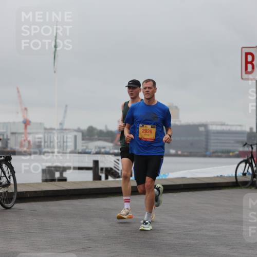 13.09.2026 - Kiel Lauf Andreas Tolksdorf http://msf.ph/oto/10476079 13.09.2026 11:48:38 Kiellinie 3166, 1, 38, 2926, 4, 5, 49, 7424 meine-sportfotos.de
