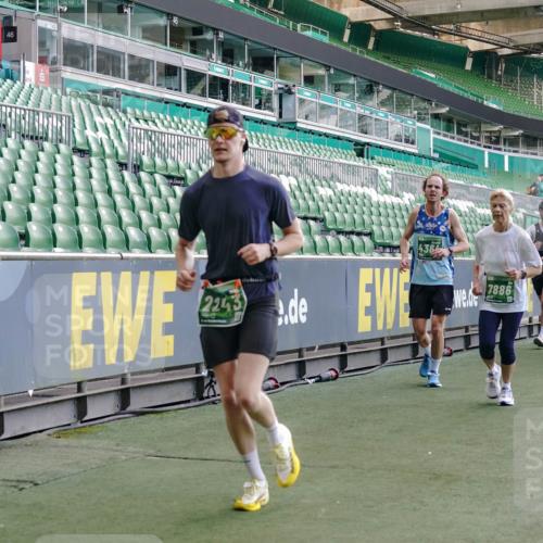 13.09.2026 - 21. swb-Marathon Bremen Michael Burmester http://msf.ph/oto/10476121 13.09.2026 13:16:51 Laufen im Stadion 134, 143, 153, 231, 267, 271, 449, 588, 598, 612, 653, 990, 1057, 1185, 1312, 1424, 1425, 1465, 1539, 1790, 1813, 1825, 1874, 1987, 2013, 2067, 2096, 2218, 2259, 2351, 2363, 2381, 2385, 2386, 2389, 2419, 2468, 2532, 2550, 2562, 2579, 2586, 2601, 2655, 2664, 2667, 2678, 2698, 2778, 2797, 2799, 2821, 2846, 2874, 2974, 2984, 2996, 3001, 3075, 3104, 3133, 3157, 3165, 3180, 3185, 3195, 3213, 3237, 3265, 3314, 3331, 3337, 3366, 3382, 3387, 3421, 3431, 3479, 3486, 3501, 3506, 3512 meine-sportfotos.de