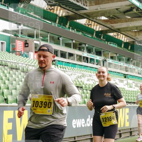 13.09.2026 - 21. swb-Marathon Bremen Michael Burmester http://msf.ph/oto/10476202 13.09.2026 10:39:12 Laufen im Stadion 10135, 10138, 10139, 10168, 10188, 10190, 10204, 10205, 10217, 10229, 10234, 10238, 10259, 10260, 10279, 10280, 10305, 10314, 10360, 10363, 10364, 10370, 10375, 10376, 10378, 10404, 10432, 10457, 10465, 10469, 10484, 10493, 10501, 10505, 10510, 10511, 10526, 10556, 10576, 10580, 10595, 10609, 10616, 10619, 10630, 10645, 10654, 10660, 10661, 10662, 10664, 10681, 10682, 10686, 10695, 10697, 10712, 10737, 10743, 10802, 10823 meine-sportfotos.de