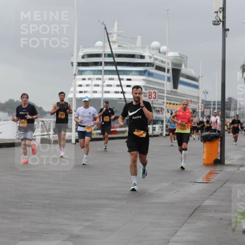 13.09.2026 - Kiel Lauf Andreas Tolksdorf http://msf.ph/oto/10476223 13.09.2026 11:48:53 Kiellinie 3 meine-sportfotos.de