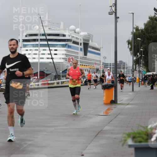 13.09.2026 - Kiel Lauf Andreas Tolksdorf http://msf.ph/oto/10476258 13.09.2026 11:48:55 Kiellinie 3, 3360, 1, 100, 0171, 3173477 meine-sportfotos.de