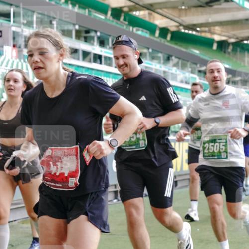 13.09.2026 - 21. swb-Marathon Bremen Michael Burmester http://msf.ph/oto/10476307 13.09.2026 13:16:56 Laufen im Stadion 134, 143, 153, 231, 267, 271, 449, 588, 598, 612, 653, 990, 1057, 1185, 1312, 1424, 1425, 1465, 1539, 1790, 1813, 1825, 1874, 1987, 2013, 2067, 2096, 2218, 2259, 2351, 2363, 2381, 2386, 2389, 2419, 2468, 2532, 2550, 2562, 2579, 2586, 2601, 2655, 2664, 2678, 2698, 2778, 2797, 2799, 2821, 2846, 2874, 2974, 2984, 2996, 3001, 3075, 3104, 3133, 3165, 3180, 3195, 3213, 3237, 3265, 3314, 3331, 3337, 3366, 3382, 3387, 3421, 3431, 3479, 3486, 3501, 3506, 3512, 3548 meine-sportfotos.de