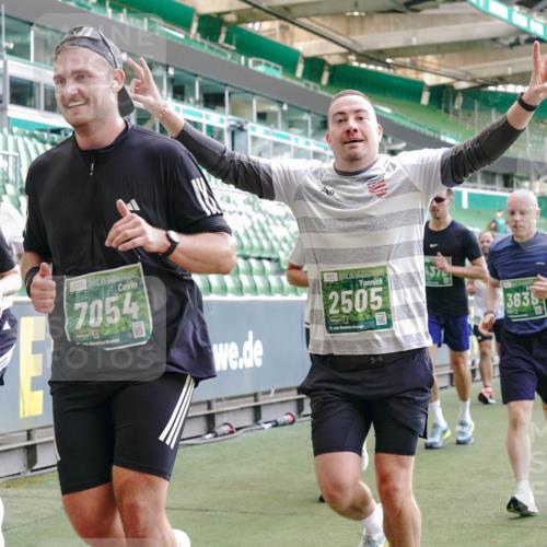 13.09.2026 - 21. swb-Marathon Bremen Michael Burmester http://msf.ph/oto/10476321 13.09.2026 13:16:56 Laufen im Stadion 134, 143, 153, 231, 267, 271, 449, 588, 598, 612, 653, 990, 1057, 1185, 1312, 1424, 1425, 1465, 1539, 1790, 1813, 1825, 1874, 1987, 2013, 2067, 2096, 2218, 2259, 2351, 2363, 2381, 2386, 2389, 2419, 2468, 2532, 2550, 2562, 2579, 2586, 2601, 2655, 2664, 2678, 2698, 2778, 2797, 2799, 2821, 2846, 2874, 2974, 2984, 2996, 3001, 3075, 3104, 3133, 3165, 3180, 3195, 3213, 3237, 3265, 3314, 3331, 3337, 3366, 3382, 3387, 3421, 3431, 3479, 3486, 3501, 3506, 3512, 3548 meine-sportfotos.de