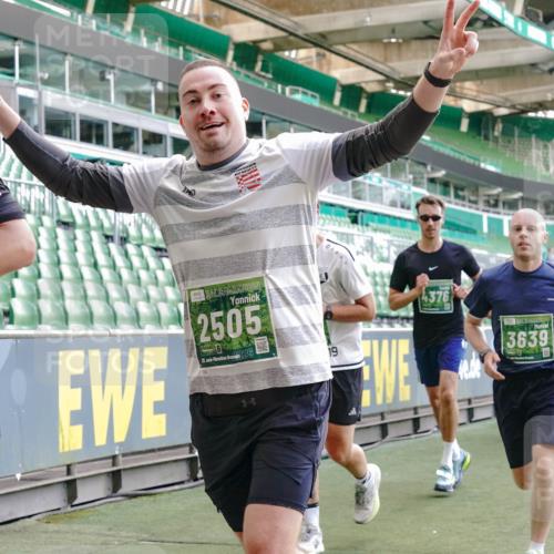13.09.2026 - 21. swb-Marathon Bremen Michael Burmester http://msf.ph/oto/10476363 13.09.2026 13:16:56 Laufen im Stadion 134, 143, 153, 231, 267, 271, 449, 588, 598, 612, 653, 990, 1057, 1185, 1312, 1424, 1425, 1465, 1539, 1790, 1813, 1825, 1874, 1987, 2013, 2067, 2096, 2218, 2259, 2351, 2363, 2381, 2386, 2389, 2419, 2468, 2532, 2550, 2562, 2579, 2586, 2601, 2655, 2664, 2678, 2698, 2778, 2797, 2799, 2821, 2846, 2874, 2974, 2984, 2996, 3001, 3075, 3104, 3133, 3165, 3180, 3195, 3213, 3237, 3265, 3314, 3331, 3337, 3366, 3382, 3387, 3421, 3431, 3479, 3486, 3501, 3506, 3512, 3548 meine-sportfotos.de