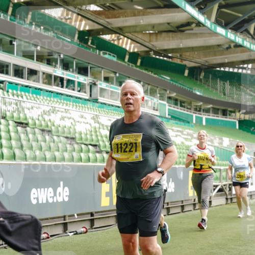 13.09.2026 - 21. swb-Marathon Bremen Michael Burmester http://msf.ph/oto/10476405 13.09.2026 10:39:18 Laufen im Stadion 10135, 10138, 10139, 10156, 10168, 10188, 10190, 10204, 10205, 10217, 10229, 10234, 10238, 10259, 10260, 10279, 10280, 10305, 10314, 10360, 10363, 10364, 10370, 10375, 10376, 10378, 10386, 10404, 10432, 10457, 10465, 10469, 10484, 10493, 10501, 10505, 10510, 10511, 10526, 10556, 10576, 10580, 10595, 10599, 10609, 10616, 10619, 10630, 10645, 10653, 10654, 10660, 10661, 10662, 10664, 10681, 10682, 10686, 10695, 10697, 10712, 10737, 10743, 10751, 10802, 10823 meine-sportfotos.de