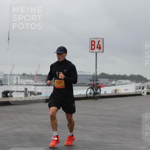 13.09.2026 - Kiel Lauf Andreas Tolksdorf http://msf.ph/oto/10476460 13.09.2026 11:49:18 Kiellinie 3859, 4 meine-sportfotos.de
