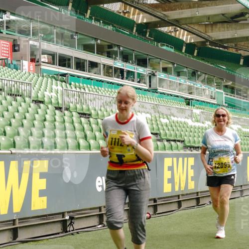 13.09.2026 - 21. swb-Marathon Bremen Michael Burmester http://msf.ph/oto/10476464 13.09.2026 10:39:21 Laufen im Stadion 10135, 10138, 10139, 10156, 10168, 10188, 10190, 10204, 10205, 10217, 10229, 10234, 10238, 10259, 10260, 10279, 10280, 10305, 10314, 10360, 10363, 10364, 10370, 10378, 10386, 10404, 10432, 10457, 10465, 10469, 10484, 10493, 10501, 10505, 10510, 10511, 10526, 10556, 10576, 10580, 10595, 10599, 10609, 10616, 10619, 10630, 10645, 10653, 10654, 10660, 10661, 10662, 10664, 10681, 10682, 10686, 10695, 10696, 10697, 10712, 10737, 10743, 10751, 10802, 10823 meine-sportfotos.de