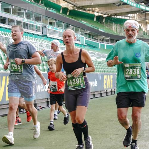 13.09.2026 - 21. swb-Marathon Bremen Michael Burmester http://msf.ph/oto/10476484 13.09.2026 13:17:00 Laufen im Stadion 134, 143, 153, 231, 267, 271, 311, 449, 588, 598, 612, 653, 990, 1057, 1185, 1312, 1424, 1425, 1465, 1539, 1790, 1813, 1825, 1874, 1987, 2013, 2067, 2096, 2218, 2259, 2351, 2363, 2381, 2389, 2419, 2468, 2532, 2550, 2562, 2579, 2586, 2601, 2647, 2655, 2664, 2678, 2698, 2778, 2797, 2799, 2821, 2846, 2974, 2984, 2996, 3001, 3075, 3104, 3133, 3165, 3180, 3195, 3213, 3237, 3265, 3314, 3331, 3337, 3366, 3382, 3387, 3421, 3431, 3479, 3486, 3501, 3506, 3512, 3548 meine-sportfotos.de
