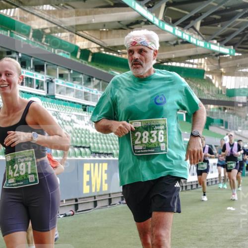 13.09.2026 - 21. swb-Marathon Bremen Michael Burmester http://msf.ph/oto/10476500 13.09.2026 13:17:00 Laufen im Stadion 134, 143, 153, 231, 267, 271, 311, 449, 588, 598, 612, 653, 990, 1057, 1185, 1312, 1424, 1425, 1465, 1539, 1790, 1813, 1825, 1874, 1987, 2013, 2067, 2096, 2218, 2259, 2351, 2363, 2381, 2389, 2419, 2468, 2532, 2550, 2562, 2579, 2586, 2601, 2647, 2655, 2664, 2678, 2698, 2778, 2797, 2799, 2821, 2846, 2974, 2984, 2996, 3001, 3075, 3104, 3133, 3165, 3180, 3195, 3213, 3237, 3265, 3314, 3331, 3337, 3366, 3382, 3387, 3421, 3431, 3479, 3486, 3501, 3506, 3512, 3548 meine-sportfotos.de