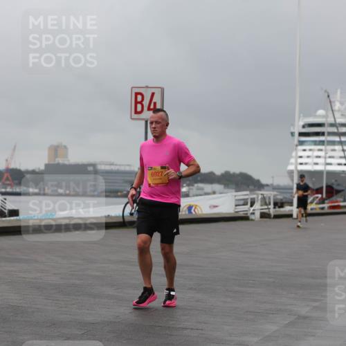 13.09.2026 - Kiel Lauf Andreas Tolksdorf http://msf.ph/oto/10476507 13.09.2026 11:49:20 Kiellinie 4, 38, 6927, 3 meine-sportfotos.de