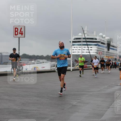 13.09.2026 - Kiel Lauf Andreas Tolksdorf http://msf.ph/oto/10476532 13.09.2026 11:49:26 Kiellinie 4, 4096, 3 meine-sportfotos.de