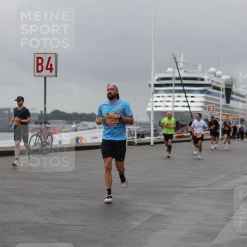 13.09.2026 - Kiel Lauf Andreas Tolksdorf http://msf.ph/oto/10476542 13.09.2026 11:49:26 Kiellinie 4, 3 meine-sportfotos.de