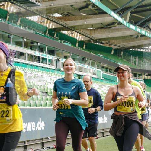 13.09.2026 - 21. swb-Marathon Bremen Michael Burmester http://msf.ph/oto/10476556 13.09.2026 10:39:25 Laufen im Stadion 10135, 10138, 10139, 10156, 10168, 10169, 10188, 10190, 10204, 10205, 10217, 10229, 10234, 10238, 10259, 10260, 10279, 10280, 10305, 10314, 10360, 10363, 10364, 10378, 10386, 10404, 10457, 10465, 10469, 10484, 10493, 10501, 10505, 10510, 10511, 10526, 10556, 10570, 10576, 10580, 10595, 10599, 10609, 10616, 10619, 10630, 10645, 10653, 10660, 10661, 10662, 10664, 10681, 10682, 10686, 10695, 10696, 10697, 10712, 10737, 10743, 10751, 10802, 10823 meine-sportfotos.de