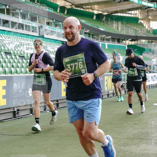 13.09.2026 - 21. swb-Marathon Bremen Michael Burmester http://msf.ph/oto/10476619 13.09.2026 13:17:04 Laufen im Stadion 134, 143, 153, 231, 267, 271, 311, 449, 588, 598, 612, 653, 990, 1057, 1185, 1312, 1424, 1425, 1465, 1539, 1790, 1813, 1825, 1874, 1987, 2013, 2067, 2096, 2218, 2259, 2351, 2363, 2381, 2389, 2419, 2468, 2532, 2550, 2562, 2579, 2586, 2601, 2647, 2655, 2664, 2678, 2698, 2778, 2797, 2799, 2821, 2846, 2974, 2984, 2996, 3001, 3104, 3133, 3180, 3195, 3213, 3237, 3314, 3331, 3337, 3366, 3382, 3387, 3421, 3431, 3479, 3486, 3501, 3506, 3512, 3548 meine-sportfotos.de