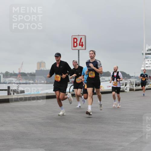 13.09.2026 - Kiel Lauf Andreas Tolksdorf http://msf.ph/oto/10476620 13.09.2026 11:49:37 Kiellinie 9836, 4, 507, 3 meine-sportfotos.de