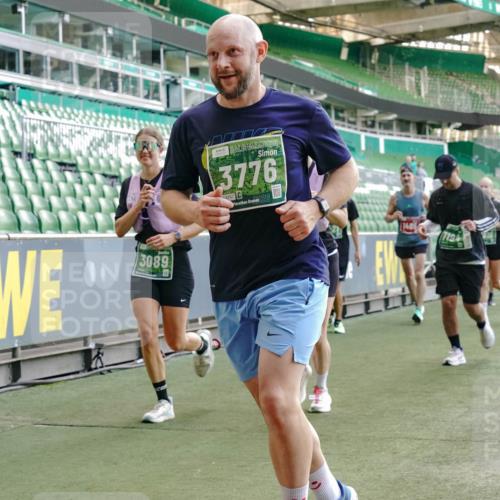 13.09.2026 - 21. swb-Marathon Bremen Michael Burmester http://msf.ph/oto/10476627 13.09.2026 13:17:04 Laufen im Stadion 134, 143, 153, 231, 267, 271, 311, 449, 588, 598, 612, 653, 990, 1057, 1185, 1312, 1424, 1425, 1465, 1539, 1790, 1813, 1825, 1874, 1987, 2013, 2067, 2096, 2218, 2259, 2351, 2363, 2381, 2389, 2419, 2468, 2532, 2550, 2562, 2579, 2586, 2601, 2647, 2655, 2664, 2678, 2698, 2778, 2797, 2799, 2821, 2846, 2974, 2984, 2996, 3001, 3104, 3133, 3180, 3195, 3213, 3237, 3314, 3331, 3337, 3366, 3382, 3387, 3421, 3431, 3479, 3486, 3501, 3506, 3512, 3548 meine-sportfotos.de