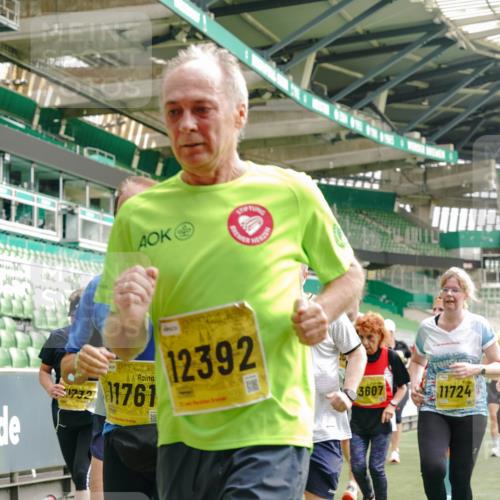 13.09.2026 - 21. swb-Marathon Bremen Michael Burmester http://msf.ph/oto/10476647 13.09.2026 10:39:27 Laufen im Stadion 10135, 10138, 10139, 10156, 10168, 10169, 10188, 10190, 10204, 10205, 10217, 10229, 10234, 10238, 10259, 10260, 10279, 10280, 10299, 10305, 10314, 10360, 10363, 10364, 10378, 10386, 10404, 10457, 10465, 10469, 10484, 10493, 10501, 10505, 10510, 10511, 10526, 10556, 10570, 10576, 10580, 10595, 10599, 10609, 10616, 10619, 10630, 10645, 10653, 10660, 10661, 10662, 10664, 10681, 10682, 10686, 10695, 10696, 10697, 10712, 10737, 10743, 10751, 10802, 10823 meine-sportfotos.de