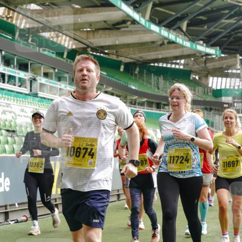 13.09.2026 - 21. swb-Marathon Bremen Michael Burmester http://msf.ph/oto/10476669 13.09.2026 10:39:28 Laufen im Stadion 10135, 10138, 10139, 10156, 10168, 10169, 10188, 10204, 10205, 10217, 10229, 10234, 10238, 10259, 10260, 10279, 10280, 10299, 10305, 10314, 10360, 10363, 10364, 10378, 10386, 10404, 10457, 10465, 10469, 10484, 10493, 10501, 10505, 10510, 10511, 10526, 10556, 10570, 10576, 10580, 10595, 10599, 10609, 10616, 10619, 10630, 10645, 10653, 10660, 10661, 10662, 10664, 10681, 10682, 10686, 10695, 10696, 10697, 10712, 10737, 10743, 10751, 10802, 10823 meine-sportfotos.de
