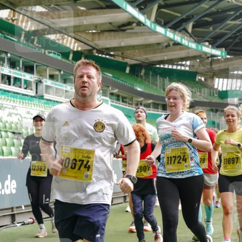 13.09.2026 - 21. swb-Marathon Bremen Michael Burmester http://msf.ph/oto/10476680 13.09.2026 10:39:28 Laufen im Stadion 10135, 10138, 10139, 10156, 10168, 10169, 10188, 10204, 10205, 10217, 10229, 10234, 10238, 10259, 10260, 10279, 10280, 10299, 10305, 10314, 10360, 10363, 10364, 10378, 10386, 10404, 10457, 10465, 10469, 10484, 10493, 10501, 10505, 10510, 10511, 10526, 10556, 10570, 10576, 10580, 10595, 10599, 10609, 10616, 10619, 10630, 10645, 10653, 10660, 10661, 10662, 10664, 10681, 10682, 10686, 10695, 10696, 10697, 10712, 10737, 10743, 10751, 10802, 10823 meine-sportfotos.de