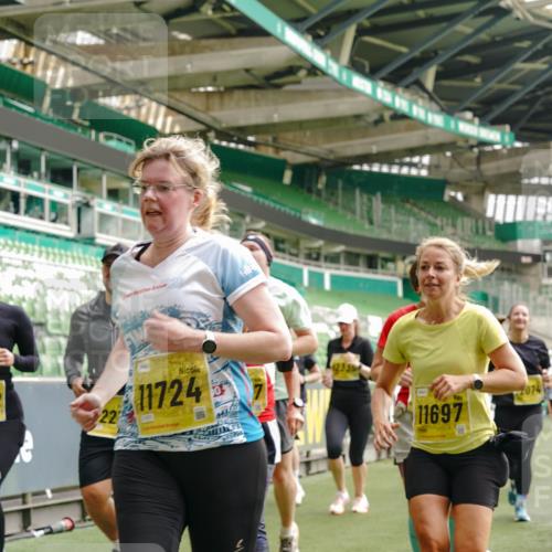 13.09.2026 - 21. swb-Marathon Bremen Michael Burmester http://msf.ph/oto/10476719 13.09.2026 10:39:29 Laufen im Stadion 10135, 10138, 10139, 10156, 10168, 10169, 10188, 10204, 10205, 10217, 10229, 10234, 10238, 10259, 10260, 10279, 10280, 10299, 10314, 10360, 10363, 10364, 10378, 10386, 10404, 10457, 10465, 10469, 10484, 10493, 10501, 10505, 10510, 10511, 10526, 10556, 10570, 10576, 10580, 10595, 10599, 10609, 10616, 10619, 10630, 10645, 10653, 10660, 10661, 10662, 10664, 10681, 10682, 10686, 10695, 10696, 10697, 10712, 10737, 10743, 10751, 10802, 10823 meine-sportfotos.de