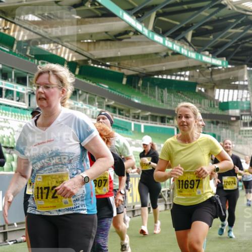 13.09.2026 - 21. swb-Marathon Bremen Michael Burmester http://msf.ph/oto/10476731 13.09.2026 10:39:29 Laufen im Stadion 10135, 10138, 10139, 10156, 10168, 10169, 10188, 10204, 10205, 10217, 10229, 10234, 10238, 10259, 10260, 10279, 10280, 10299, 10314, 10360, 10363, 10364, 10378, 10386, 10404, 10457, 10465, 10469, 10484, 10493, 10501, 10505, 10510, 10511, 10526, 10556, 10570, 10576, 10580, 10595, 10599, 10609, 10616, 10619, 10630, 10645, 10653, 10660, 10661, 10662, 10664, 10681, 10682, 10686, 10695, 10696, 10697, 10712, 10737, 10743, 10751, 10802, 10823 meine-sportfotos.de