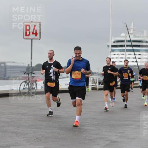 13.09.2026 - Kiel Lauf Andreas Tolksdorf http://msf.ph/oto/10476759 13.09.2026 11:49:46 Kiellinie 4, 38, 10039, 3 meine-sportfotos.de