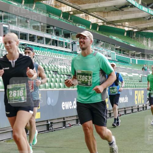 13.09.2026 - 21. swb-Marathon Bremen Michael Burmester http://msf.ph/oto/10476770 13.09.2026 13:17:09 Laufen im Stadion 134, 143, 153, 231, 267, 271, 311, 449, 588, 598, 612, 653, 990, 1057, 1185, 1312, 1424, 1425, 1465, 1539, 1790, 1813, 1825, 1987, 2013, 2067, 2096, 2218, 2259, 2351, 2363, 2381, 2389, 2419, 2468, 2532, 2550, 2562, 2579, 2586, 2601, 2647, 2655, 2664, 2678, 2698, 2778, 2797, 2799, 2821, 2846, 2974, 2984, 2996, 3001, 3104, 3133, 3180, 3195, 3213, 3237, 3314, 3331, 3337, 3366, 3387, 3421, 3431, 3479, 3486, 3501, 3506, 3512, 3548, 3654 meine-sportfotos.de