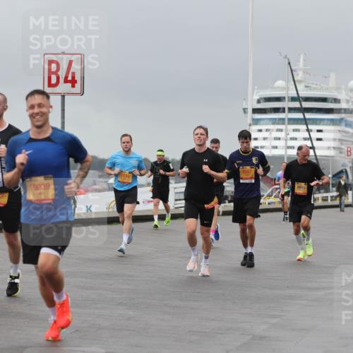 13.09.2026 - Kiel Lauf Andreas Tolksdorf http://msf.ph/oto/10476783 13.09.2026 11:49:47 Kiellinie 10039, 4, 7189, 8157, 5845, 3 meine-sportfotos.de