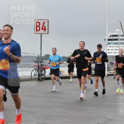 13.09.2026 - Kiel Lauf Andreas Tolksdorf http://msf.ph/oto/10476792 13.09.2026 11:49:47 Kiellinie 4, 10039, 7189, 8157, 3 meine-sportfotos.de