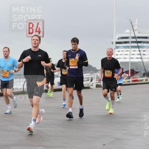 13.09.2026 - Kiel Lauf Andreas Tolksdorf http://msf.ph/oto/10476817 13.09.2026 11:49:49 Kiellinie 7189, 4, 8157, 5845, 3 meine-sportfotos.de