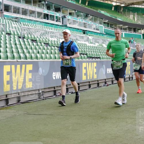 13.09.2026 - 21. swb-Marathon Bremen Michael Burmester http://msf.ph/oto/10476827 13.09.2026 13:17:10 Laufen im Stadion 134, 153, 231, 267, 271, 311, 449, 588, 598, 612, 653, 990, 1057, 1185, 1312, 1424, 1425, 1465, 1539, 1790, 1813, 1825, 1987, 2013, 2067, 2096, 2218, 2259, 2351, 2363, 2381, 2389, 2419, 2468, 2532, 2550, 2562, 2579, 2586, 2601, 2647, 2655, 2664, 2678, 2698, 2778, 2797, 2799, 2821, 2846, 2974, 2984, 2996, 3001, 3104, 3133, 3180, 3195, 3213, 3237, 3314, 3331, 3337, 3366, 3387, 3421, 3431, 3479, 3486, 3501, 3506, 3512, 3548, 3654 meine-sportfotos.de