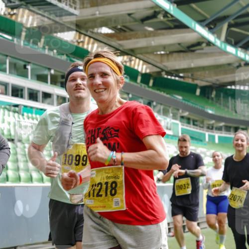 13.09.2026 - 21. swb-Marathon Bremen Michael Burmester http://msf.ph/oto/10476829 13.09.2026 10:39:31 Laufen im Stadion 10135, 10138, 10139, 10156, 10168, 10169, 10188, 10204, 10205, 10217, 10229, 10234, 10238, 10259, 10260, 10279, 10280, 10299, 10314, 10360, 10363, 10364, 10378, 10386, 10404, 10457, 10469, 10484, 10493, 10501, 10505, 10510, 10511, 10526, 10556, 10570, 10576, 10580, 10595, 10599, 10609, 10616, 10619, 10630, 10645, 10653, 10660, 10661, 10662, 10664, 10681, 10682, 10686, 10695, 10696, 10697, 10712, 10737, 10743, 10751, 10802 meine-sportfotos.de