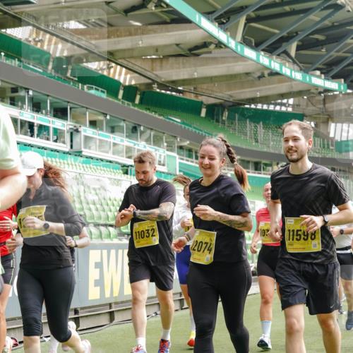 13.09.2026 - 21. swb-Marathon Bremen Michael Burmester http://msf.ph/oto/10476833 13.09.2026 10:39:32 Laufen im Stadion 10135, 10138, 10139, 10156, 10168, 10169, 10188, 10204, 10205, 10217, 10229, 10234, 10238, 10259, 10260, 10279, 10280, 10299, 10314, 10360, 10363, 10364, 10378, 10386, 10404, 10457, 10469, 10484, 10493, 10501, 10505, 10510, 10511, 10526, 10556, 10570, 10576, 10580, 10595, 10599, 10609, 10616, 10619, 10630, 10645, 10653, 10660, 10661, 10662, 10664, 10681, 10682, 10686, 10695, 10696, 10697, 10712, 10737, 10743, 10751, 10802 meine-sportfotos.de