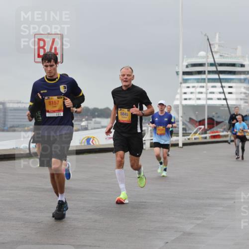 13.09.2026 - Kiel Lauf Andreas Tolksdorf http://msf.ph/oto/10476849 13.09.2026 11:49:50 Kiellinie 6, 1, 38, 8157, 5845, 6630, 3 meine-sportfotos.de