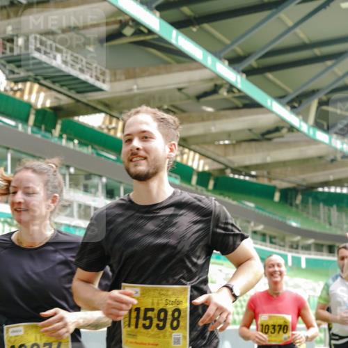 13.09.2026 - 21. swb-Marathon Bremen Michael Burmester http://msf.ph/oto/10476902 13.09.2026 10:39:33 Laufen im Stadion 10135, 10138, 10139, 10156, 10168, 10169, 10188, 10204, 10205, 10213, 10217, 10229, 10234, 10238, 10259, 10260, 10279, 10280, 10299, 10314, 10360, 10363, 10364, 10378, 10386, 10404, 10457, 10469, 10484, 10493, 10501, 10505, 10510, 10511, 10526, 10556, 10570, 10576, 10580, 10595, 10599, 10609, 10616, 10619, 10630, 10645, 10653, 10660, 10661, 10662, 10664, 10681, 10682, 10686, 10695, 10696, 10697, 10712, 10737, 10743, 10751, 10802 meine-sportfotos.de