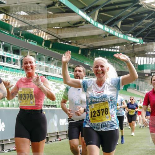 13.09.2026 - 21. swb-Marathon Bremen Michael Burmester http://msf.ph/oto/10476932 13.09.2026 10:39:34 Laufen im Stadion 10135, 10138, 10139, 10156, 10168, 10169, 10188, 10204, 10205, 10213, 10217, 10229, 10234, 10238, 10259, 10260, 10279, 10280, 10299, 10314, 10321, 10360, 10363, 10364, 10378, 10386, 10404, 10417, 10457, 10469, 10484, 10493, 10501, 10505, 10510, 10511, 10526, 10556, 10570, 10576, 10580, 10595, 10599, 10609, 10616, 10619, 10630, 10645, 10653, 10660, 10661, 10662, 10664, 10681, 10682, 10686, 10695, 10696, 10697, 10712, 10737, 10743, 10751, 10802 meine-sportfotos.de