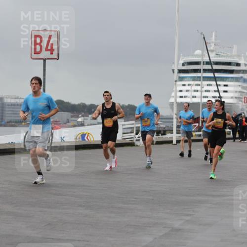 13.09.2026 - Kiel Lauf Andreas Tolksdorf http://msf.ph/oto/10476937 13.09.2026 11:50:01 Kiellinie 4, 4750, 4960, 7048, 3 meine-sportfotos.de