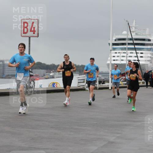 13.09.2026 - Kiel Lauf Andreas Tolksdorf http://msf.ph/oto/10476940 13.09.2026 11:50:01 Kiellinie 4, 4750, 4960, 7048, 3 meine-sportfotos.de