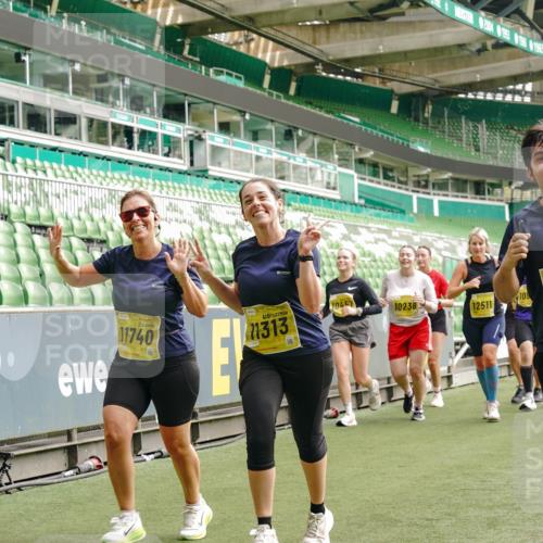 13.09.2026 - 21. swb-Marathon Bremen Michael Burmester http://msf.ph/oto/10477029 13.09.2026 10:39:39 Laufen im Stadion 10135, 10138, 10139, 10156, 10168, 10169, 10188, 10204, 10213, 10217, 10229, 10234, 10238, 10259, 10260, 10279, 10280, 10299, 10314, 10321, 10360, 10363, 10364, 10378, 10386, 10404, 10406, 10417, 10435, 10457, 10469, 10484, 10493, 10501, 10505, 10510, 10511, 10526, 10556, 10570, 10576, 10580, 10595, 10599, 10609, 10616, 10619, 10630, 10645, 10653, 10660, 10661, 10662, 10664, 10681, 10682, 10686, 10695, 10696, 10697, 10712, 10737, 10743, 10751, 10802 meine-sportfotos.de