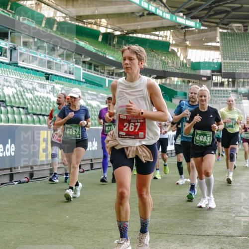 13.09.2026 - 21. swb-Marathon Bremen Michael Burmester http://msf.ph/oto/10477076 13.09.2026 13:17:18 Laufen im Stadion 134, 153, 231, 267, 271, 311, 404, 449, 588, 598, 612, 653, 732, 837, 990, 1057, 1185, 1312, 1424, 1425, 1465, 1539, 1790, 1813, 1825, 1844, 1987, 2013, 2056, 2067, 2096, 2259, 2351, 2357, 2358, 2363, 2381, 2389, 2419, 2532, 2550, 2562, 2579, 2586, 2601, 2647, 2655, 2664, 2678, 2698, 2778, 2797, 2799, 2821, 2846, 2893, 2974, 2984, 2996, 3001, 3104, 3133, 3146, 3180, 3195, 3210, 3213, 3237, 3314, 3331, 3337, 3366, 3387, 3421, 3431, 3479, 3501, 3506, 3512, 3548, 3633, 3654 meine-sportfotos.de